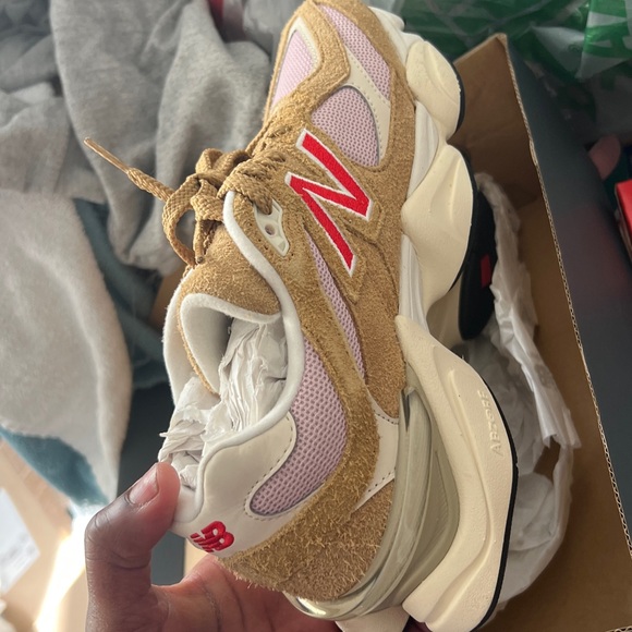 New Balance Tan and Pink Sneakers with Red Accents - Picture 9 of 11